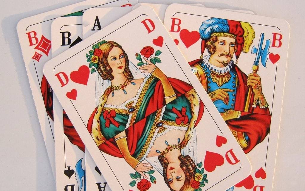 Les sites pour jouer à la Belote